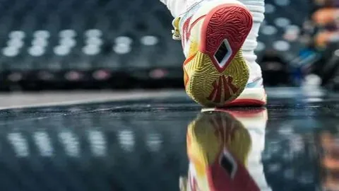 德隆解析：二对二无护筐者推荐詹姆斯胜伦纳德