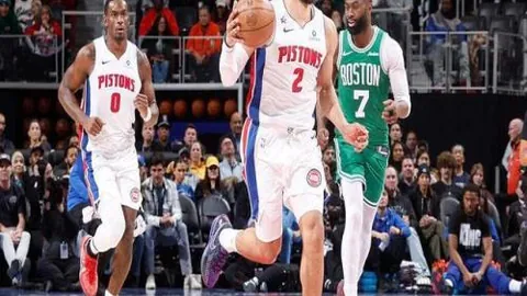 【重磅对决】埃因霍温雄狮对决费耶诺德，谁将称霸荷甲巅峰？